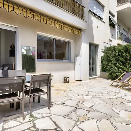Elegant 1-bedroom Flat In W Private Terrace 尼斯