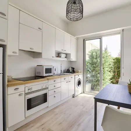 Elegant 1-bedroom Flat In W Private Terrace *